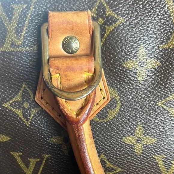 Louis Vuitton Alma Monogram - Picture 14 of 17